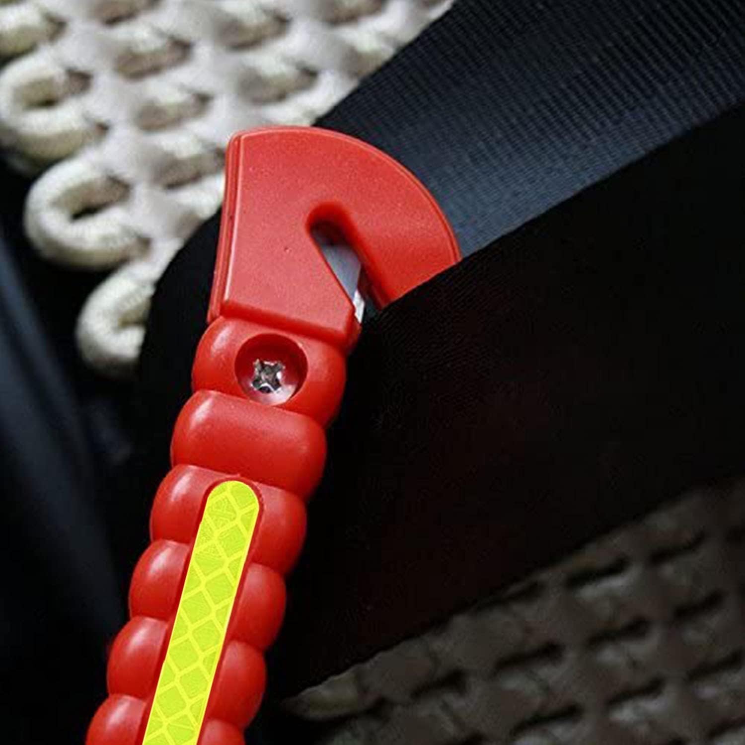 SINSEN Car Safety Hammer, Window Glass Hammer Breaker and Seat Belt Cutter Emergency Escape Tool Auto Car Escape 2-in-1 for Family Rescue &amp; Automotive Escape Tools, Reflective Tape, Set of 4 (T-04)